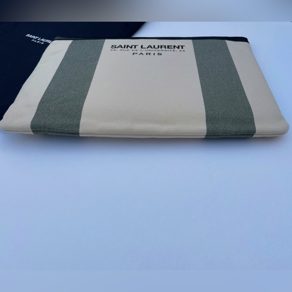 Authentic Saint Laurent handheld clutch bag - Picture 11 of 11